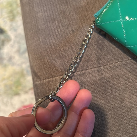 CHANEL Green Quilted Coin Purse - Picture 6 of 9